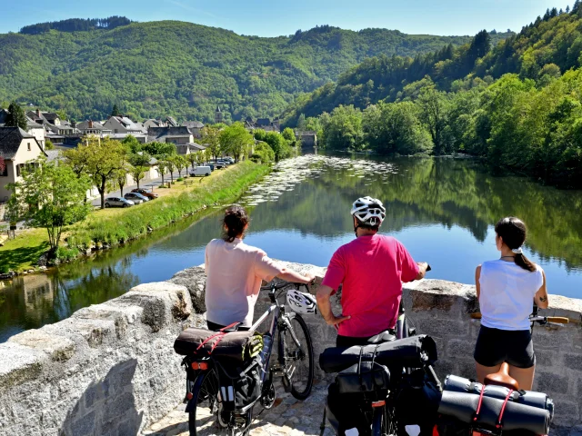 Entraygues, la vallée du Lot en vélo (V86)