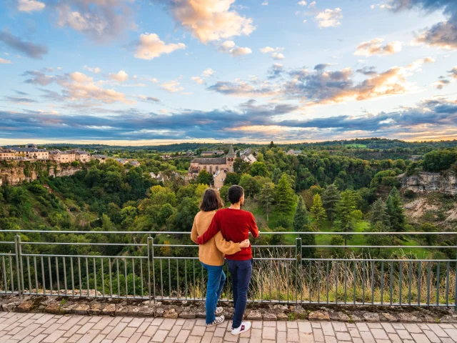 Panorama du Belvédère sur le méandre du Canyon de Bozouls